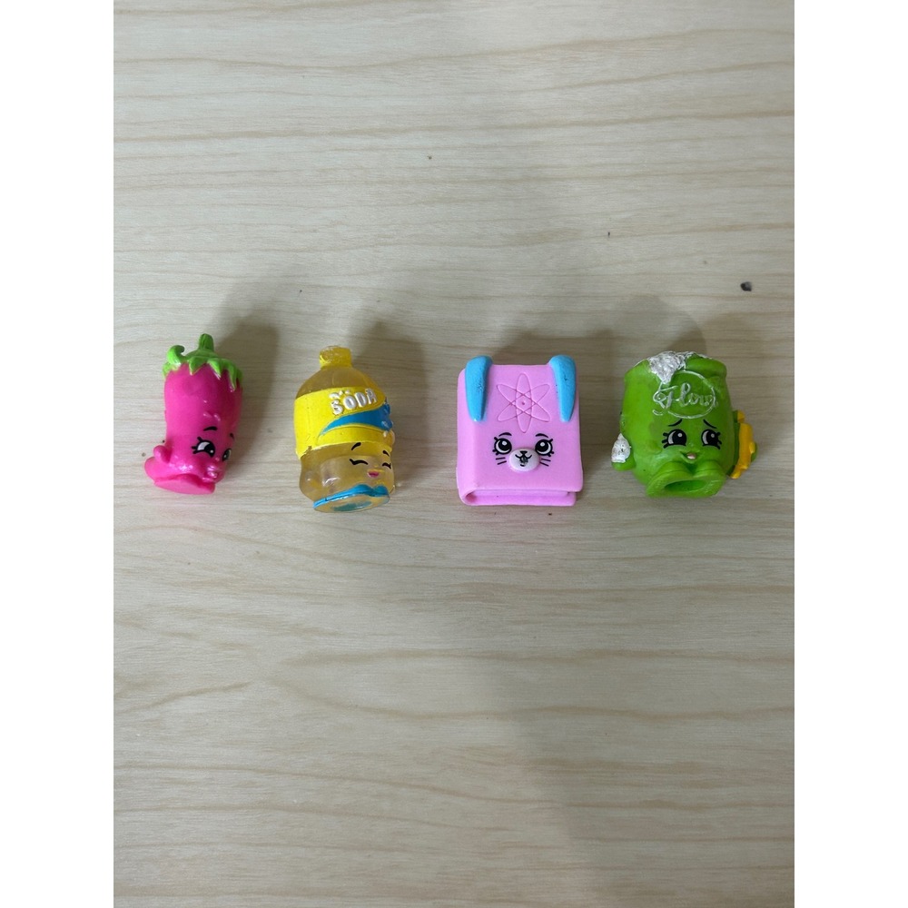 Shopkins Moose Toys Mixed Lot of 4 Mini Figures Soda Flour Chili Pepper Book
